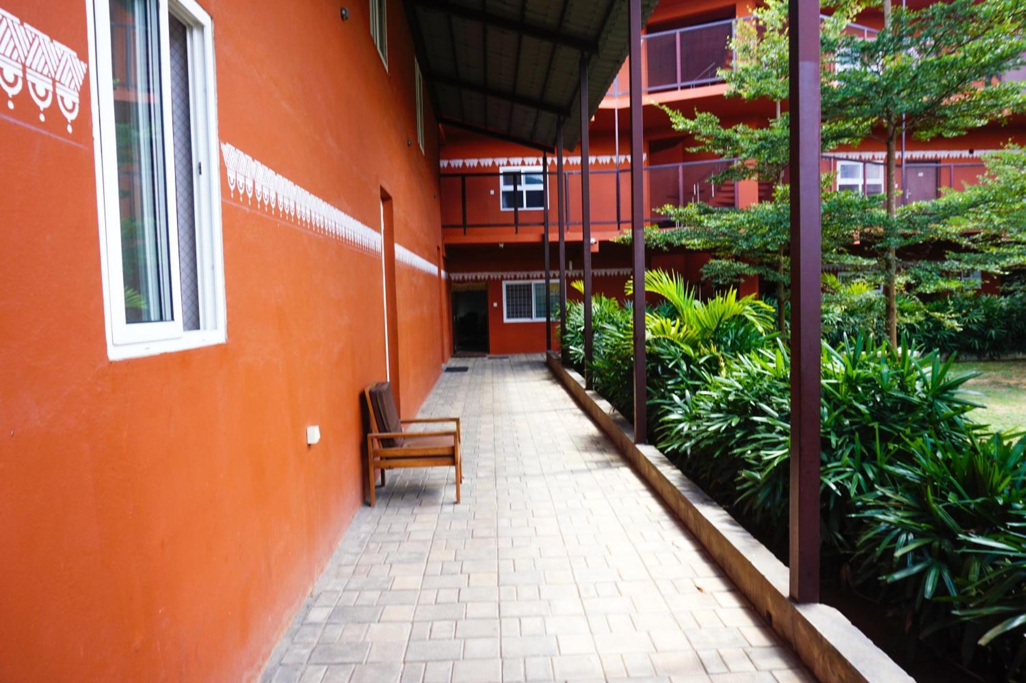 Vistar Resort & Hotels Kammasandra Exterior photo