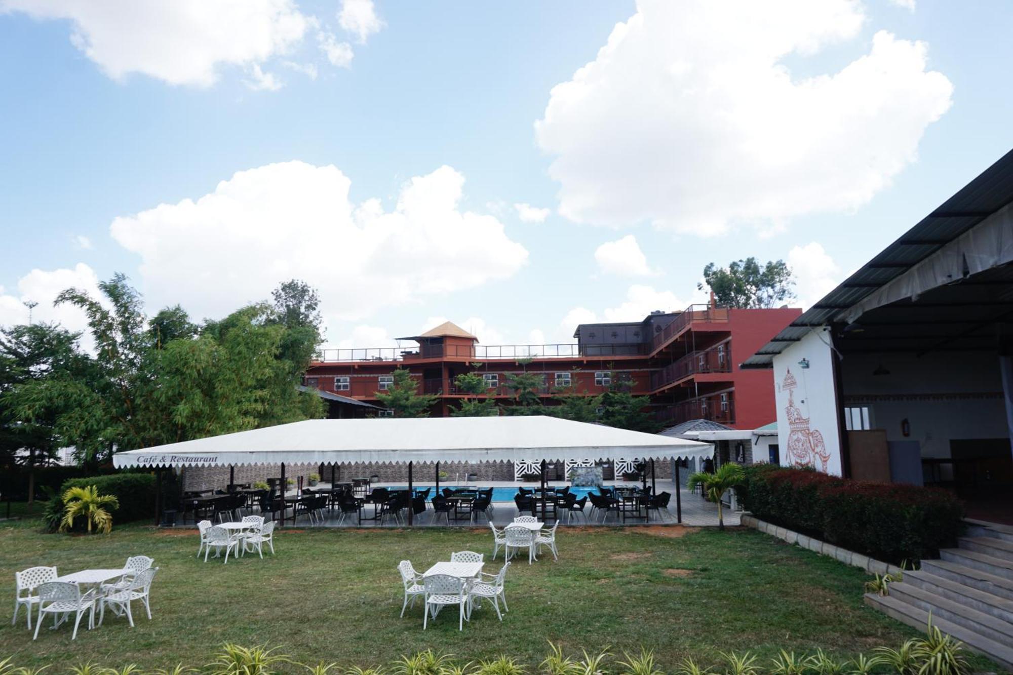 Vistar Resort & Hotels Kammasandra Exterior photo