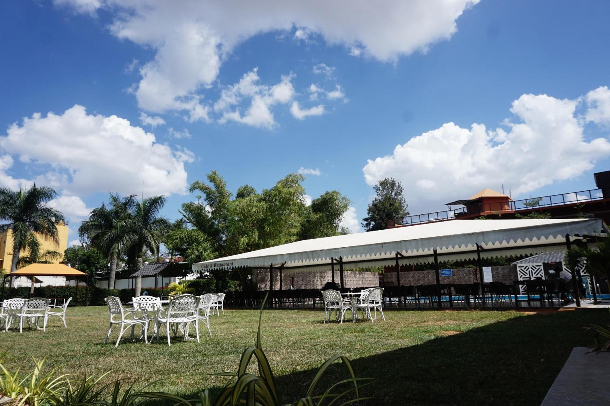 Vistar Resort & Hotels Kammasandra Exterior photo