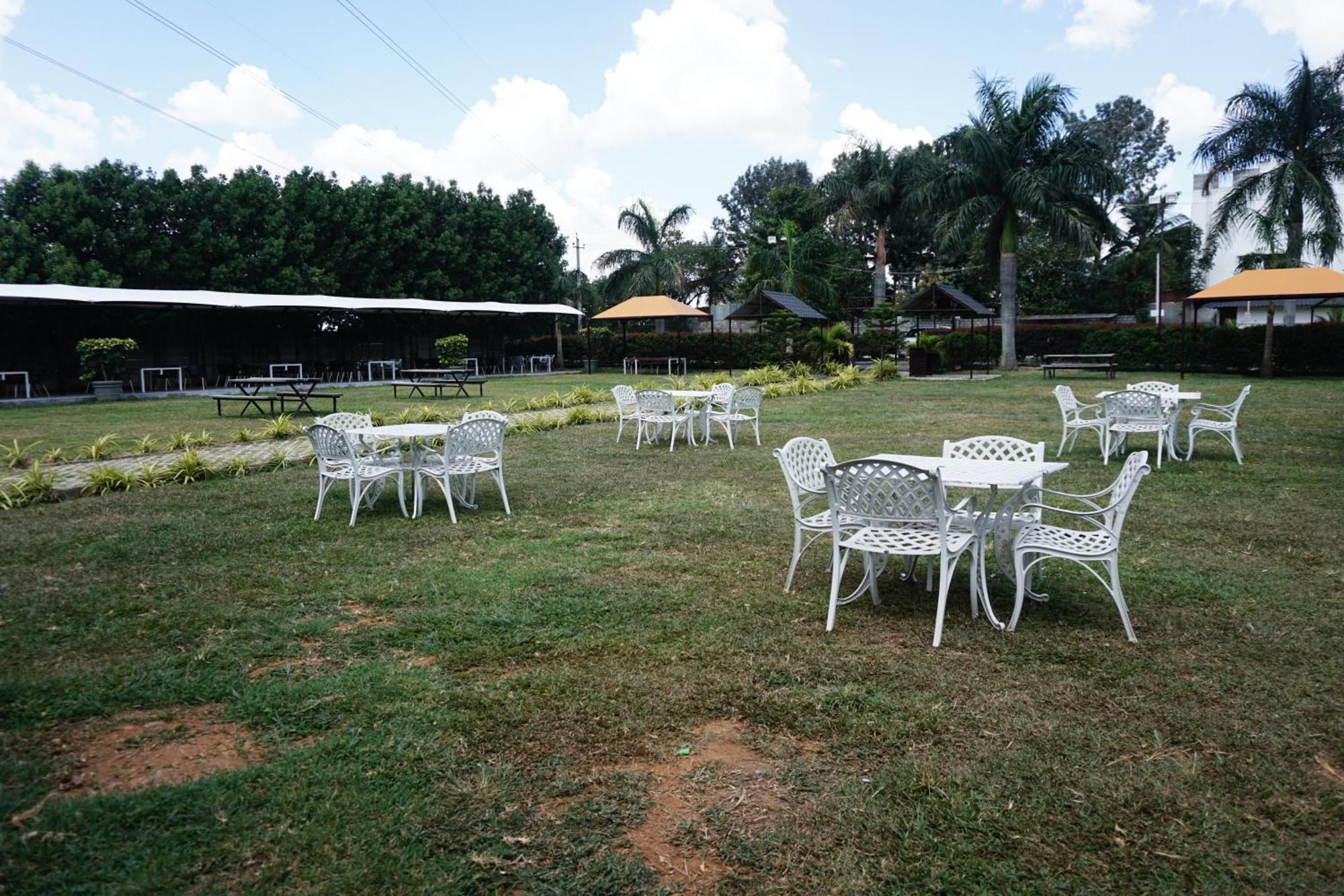 Vistar Resort & Hotels Kammasandra Exterior photo