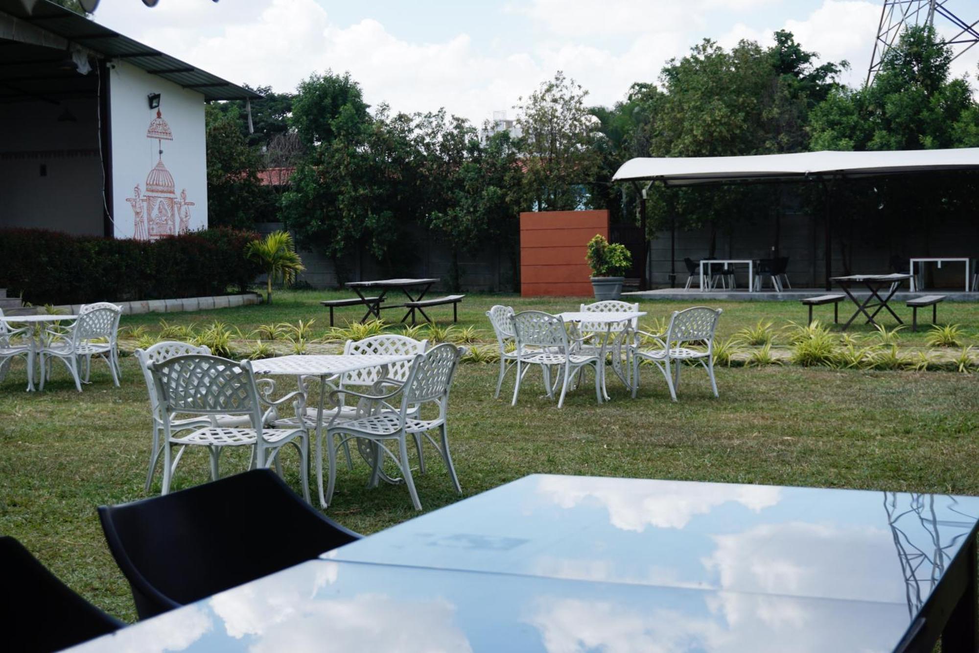 Vistar Resort & Hotels Kammasandra Exterior photo