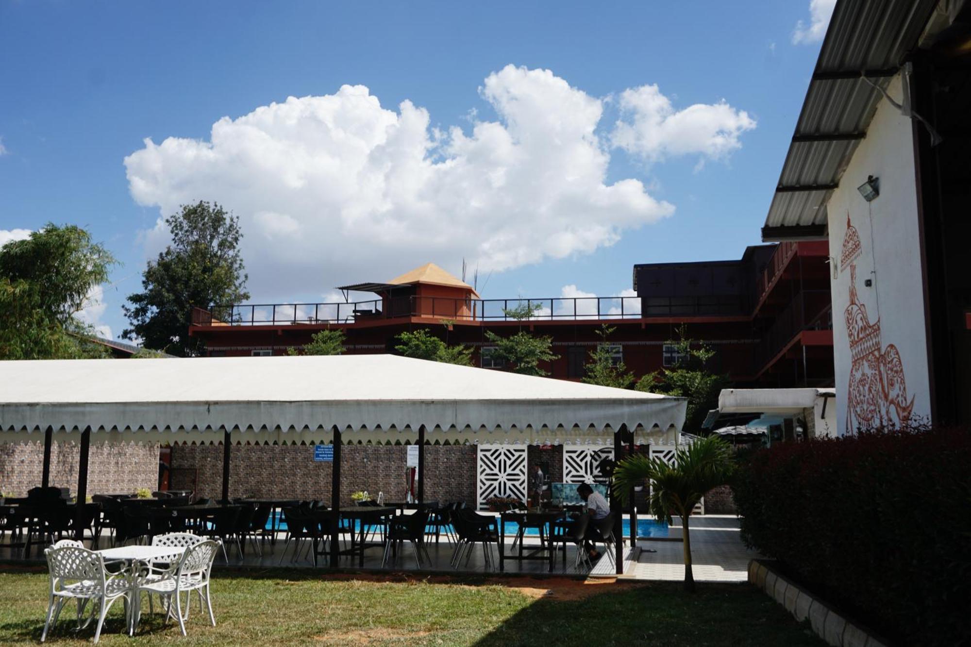 Vistar Resort & Hotels Kammasandra Exterior photo